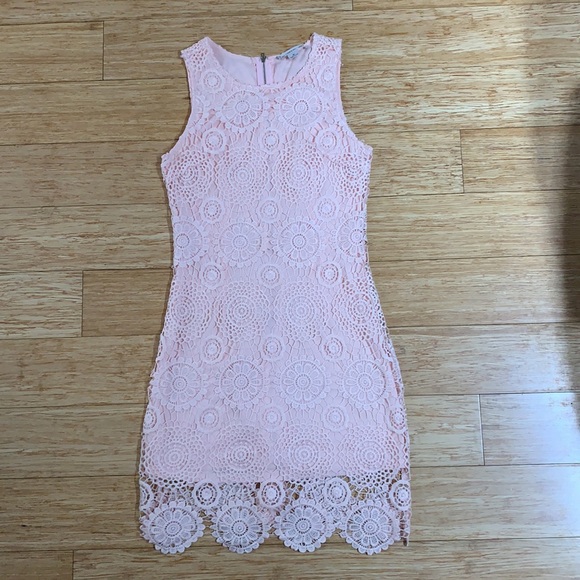 Dresses & Skirts - Pink lace dress